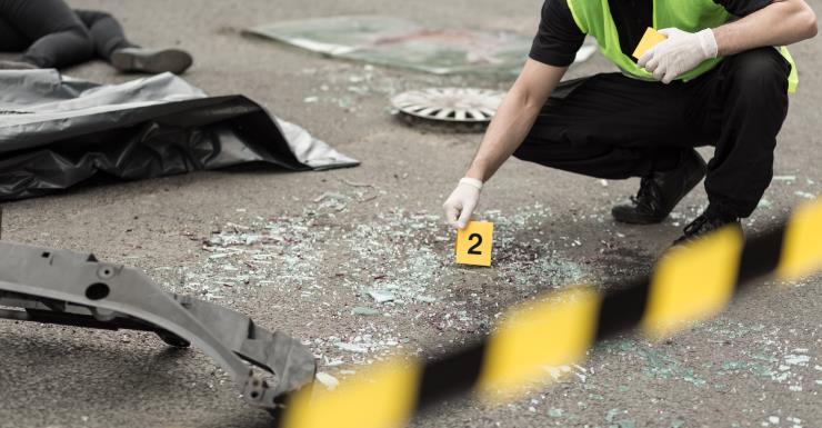 Mujer muere y 5 personas resultan gravemente heridas tras un choque de varios vehículos en el sureste de Gainesville