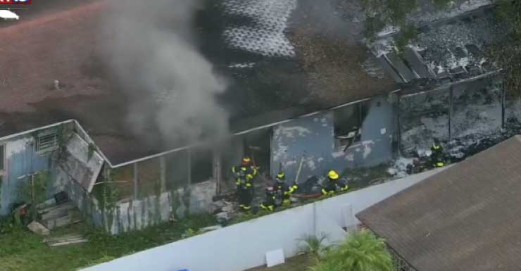 1 persona detenida después de que una vivienda se incendiara en el vecindario Shenandoah de Miami, según la policía