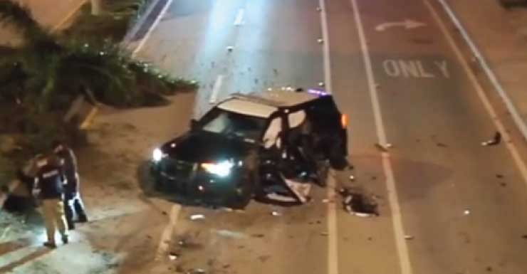 Conductor acusado de atropello y fuga a alta velocidad en Hollywood que dejó a un oficial herido enfrenta cargos por delitos graves tras su arresto en Chicago