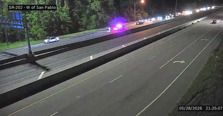 FHP Hombre y mujer mueren cuando una SUV y una camioneta chocan de frente en un accidente por conducir en sentido contrario en la JTB