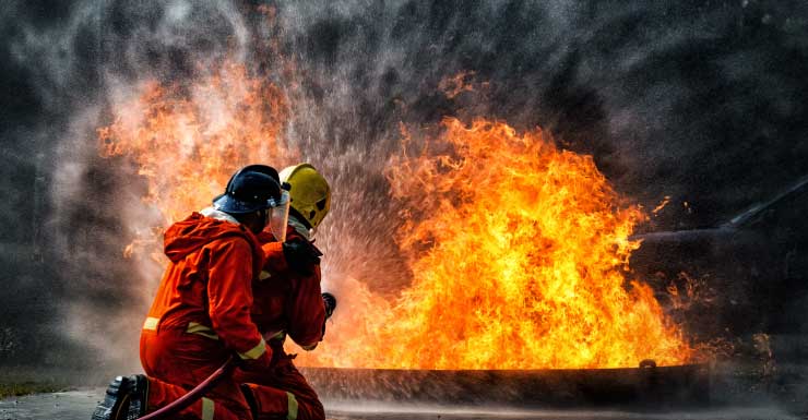 Hallan a un hombre muerto tras incendio en una vivienda en Kissimmee