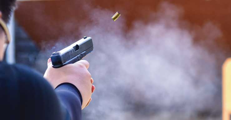 Hombre recibe múltiples disparos después de apuntar con un rifle a un conductor en Norfolk Boulevard, según JSO