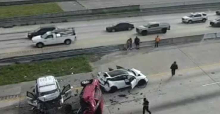 Oficial de JSO herido en accidente múltiple en la I-95 en Butler Blvd.