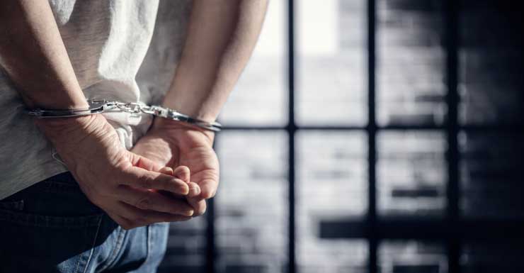 Orden de arresto conduce a la captura de sospechoso en tiroteo en Mizner Boulevard que dejó dos heridos