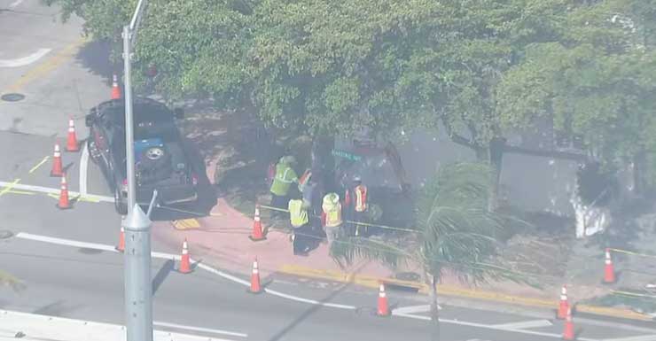 Autobús público choca contra un edificio y provoca evacuaciones y cierres de calles en Miami Beach