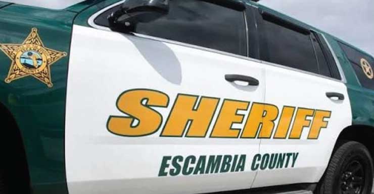 Autoridades: Hombre muere en accidente con un tractor en el Condado de Escambia