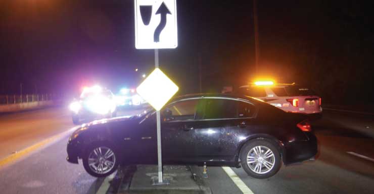 Conducir de forma errática y un choque contra un separador central provocan arrestos por DUI en incidentes separados en Port St. Lucie