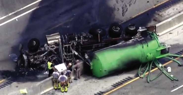 Conductor de camión cisterna séptico muere en accidente con vuelco e incendio en la Turnpike; autopista cerrada cerca de Bird Road en el suroeste de Miami-Dade