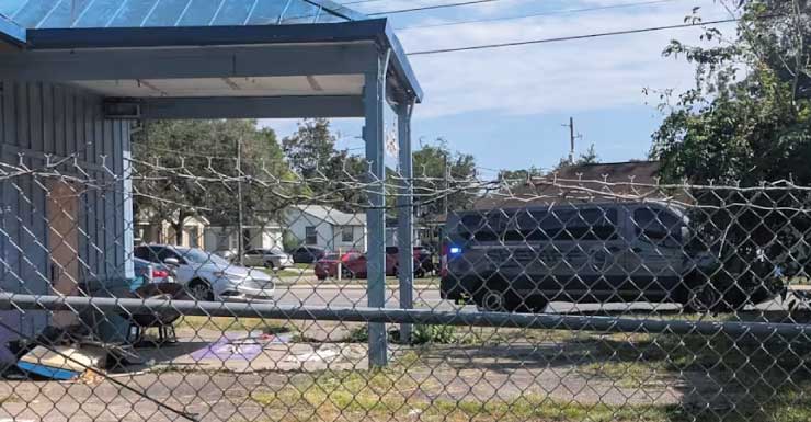 Mujer de unos 40 años muere apuñalada tras una pelea en el vecindario College Gardens