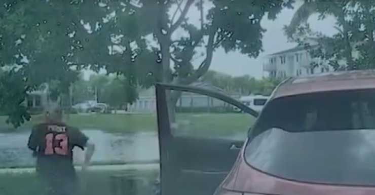 Mujer es acusada de meterse en un estanque después de una persecución con agentes del Condado de Collier