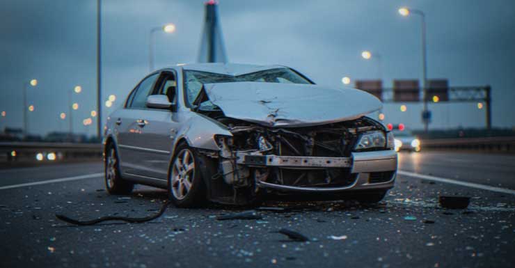 Mujer muere en accidente de un solo vehículo en Bradenton