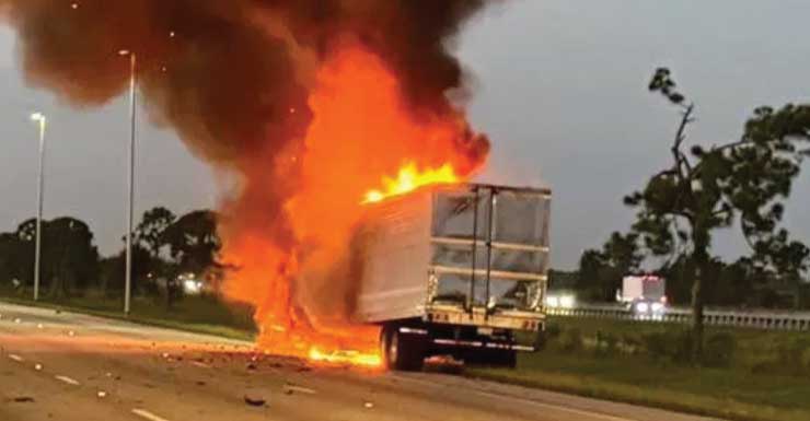 Todos los carriles reabren después de que un semirremolque que transportaba papas se incendiara en la I-95 Sur