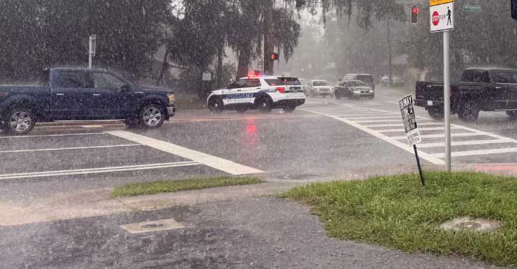 Tres vehículos chocan en Williston Road; se reportan múltiples lesiones, según la policía de Gainesville