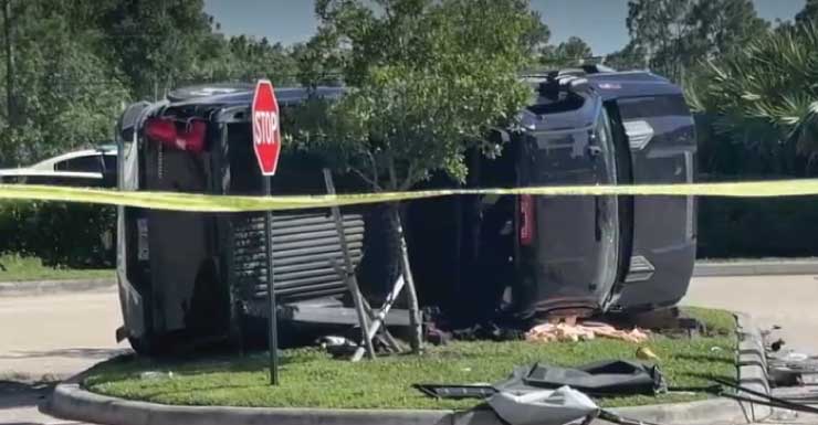 1 muerto en accidente cerca de 6 Mile Cypress Pkwy, cerca de US-41, en el condado de Lee