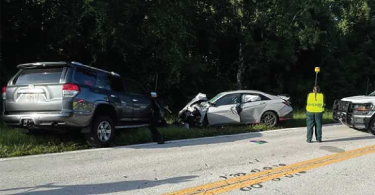 1 muerto y 1 herido tras accidente entre dos vehículos en el Condado de Polk