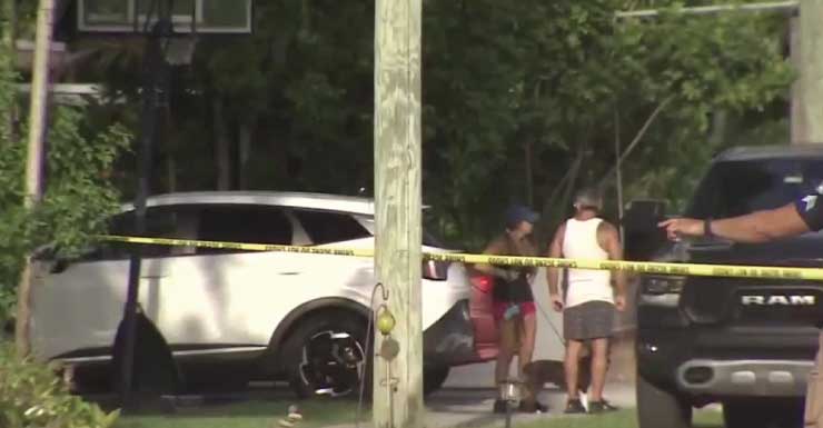 1 persona bajo custodia y 2 hospitalizadas después de un tiroteo en una calle de Hollywood mientras los detectives investigan