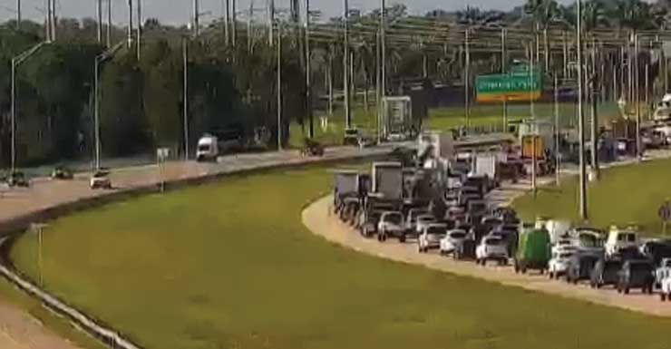 Accidente en la I-95 sur en PSL cerca de la salida de Crosstown Pkwy provoca una congestión de 2 millas