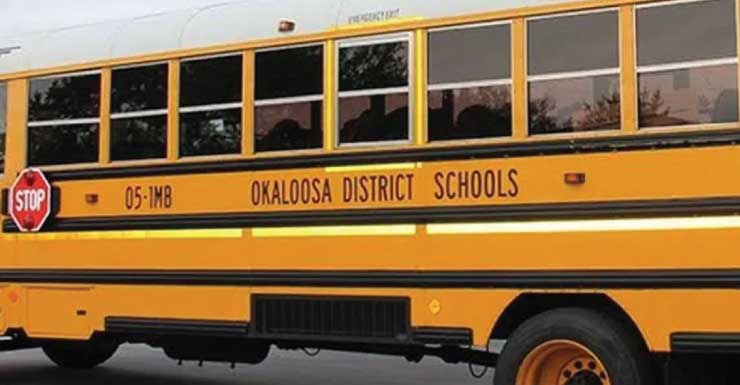 Autobús escolar del condado de Okaloosa atropella y lesiona a un niño de 13 años que viajaba en bicicleta