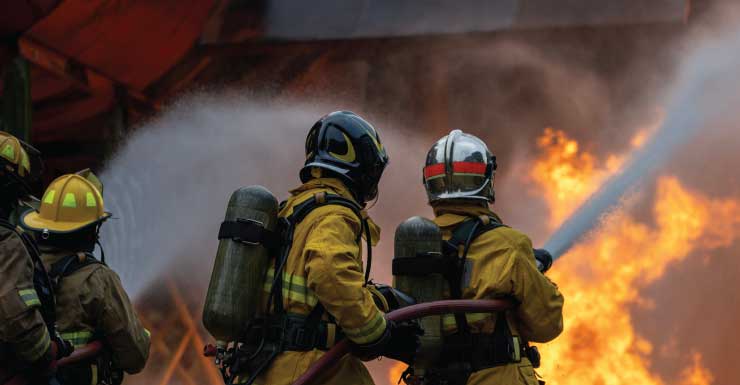 Bomberos responden a incendio residencial en Panama City