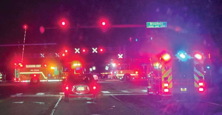 Tren choca contra vehículo desocupado cerca de Lakewood Drive en Mango