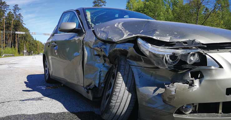 Un hombre de 80 años murió tras ser atropellado mientras caminaba por una carretera del condado de Orange, informaron las autoridades