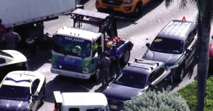 2 hospitalizados después de un accidente de múltiples vehículos en los carriles en dirección este de SR 112 en NW 22nd Ave
