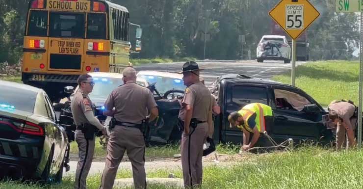 Accidente bloquea SW Archer Road después de que un vehículo huyera de los ayudantes del sheriff a través de varios condados