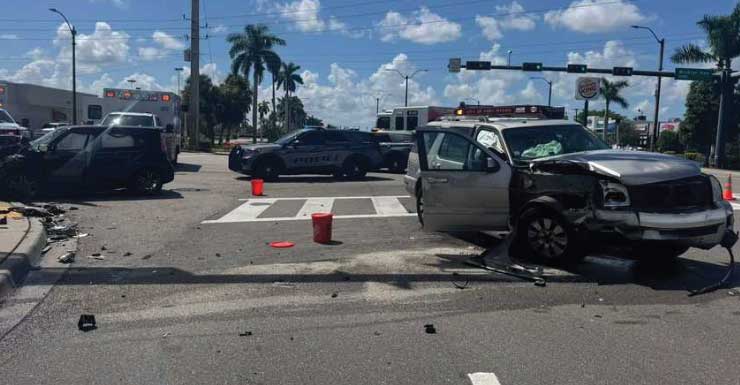Accidente cierra parte de Cleveland Ave en Winkler Ave en Fort Myers el viernes