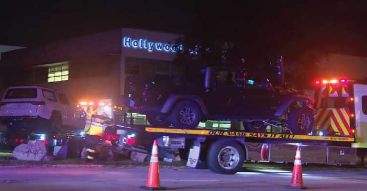 Accidente violento durante la madrugada deja 2 vehículos gravemente dañados en Hollywood