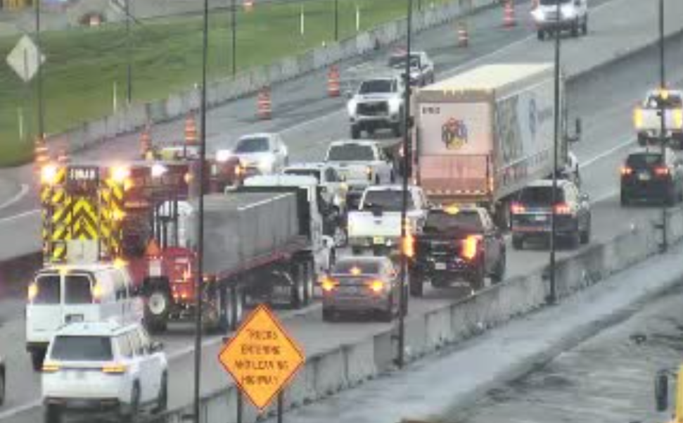 Choque matutino bloquea carriles izquierdos en Florida's Turnpike cerca de Southern Boulevard