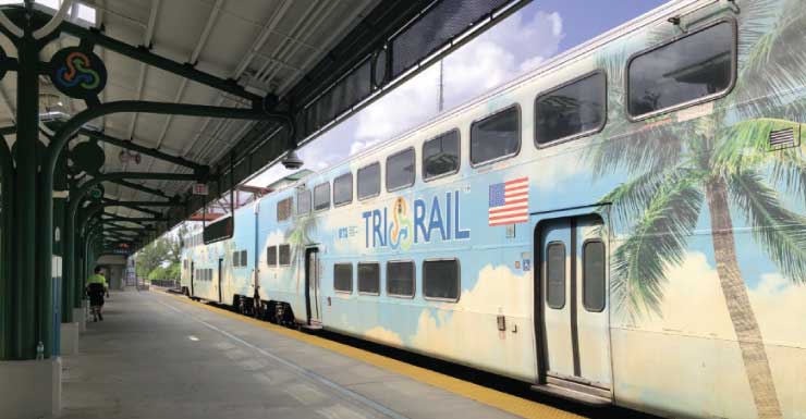 Equipos de West Palm Beach investigan fatal accidente con Tri-Rail; carreteras cerradas en el lugar del accidente
