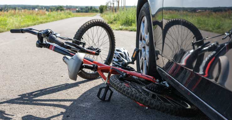 Mujer de Lake City enfrenta cargos por homicidio involuntario por DUI tras atropellar a un ciclista con 3 niños en su SUV: FHP