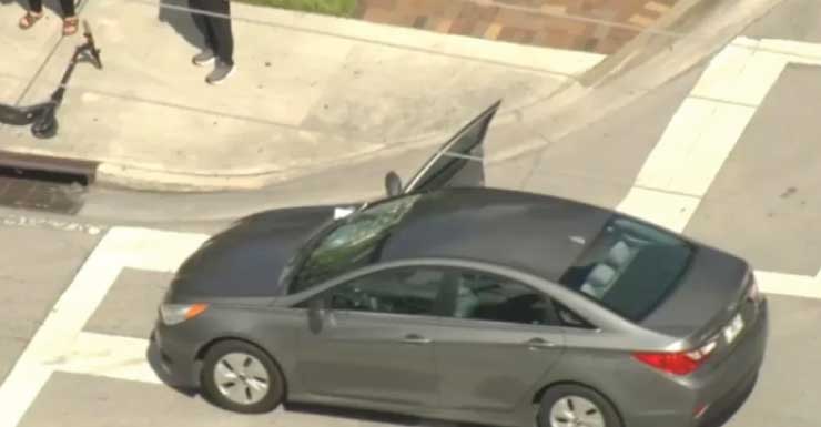 Adolescente en scooter eléctrico es trasladado en helicóptero al hospital después de un accidente en Coral Springs