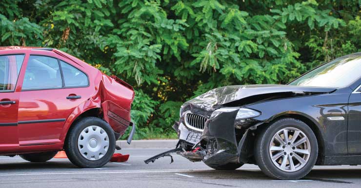 Autoridades responden a accidente en la intersección de Jenks Avenue y Airport Road