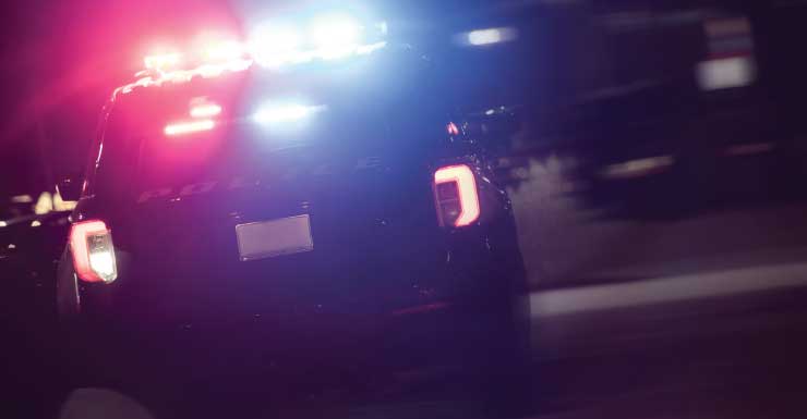 Conductor muere y pasajero resulta gravemente herido tras choque de una SUV contra una vivienda en Wesley Chapel