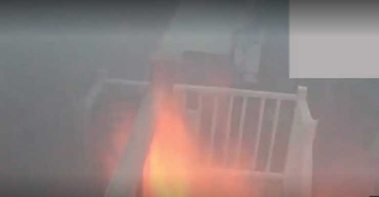 Esposo ayuda a su familia y vecinos a escapar de un incendio en un apartamento de Jacksonville Beach que dejó a 6 personas desplazadas