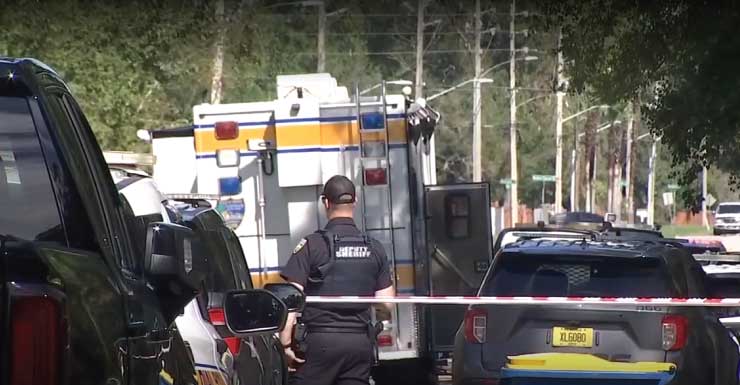 Policía de Jacksonville mata a tiros a una mujer después de que disparara contra los agentes en el norte de la ciudad, según la JSO